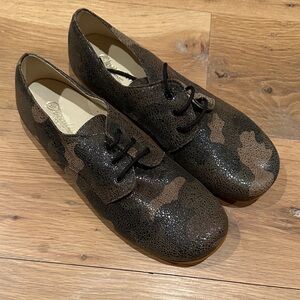 Stylish Kids Dress Shoes in Camouflage Brown